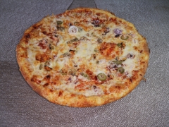 Tenger gyümölcs pizza